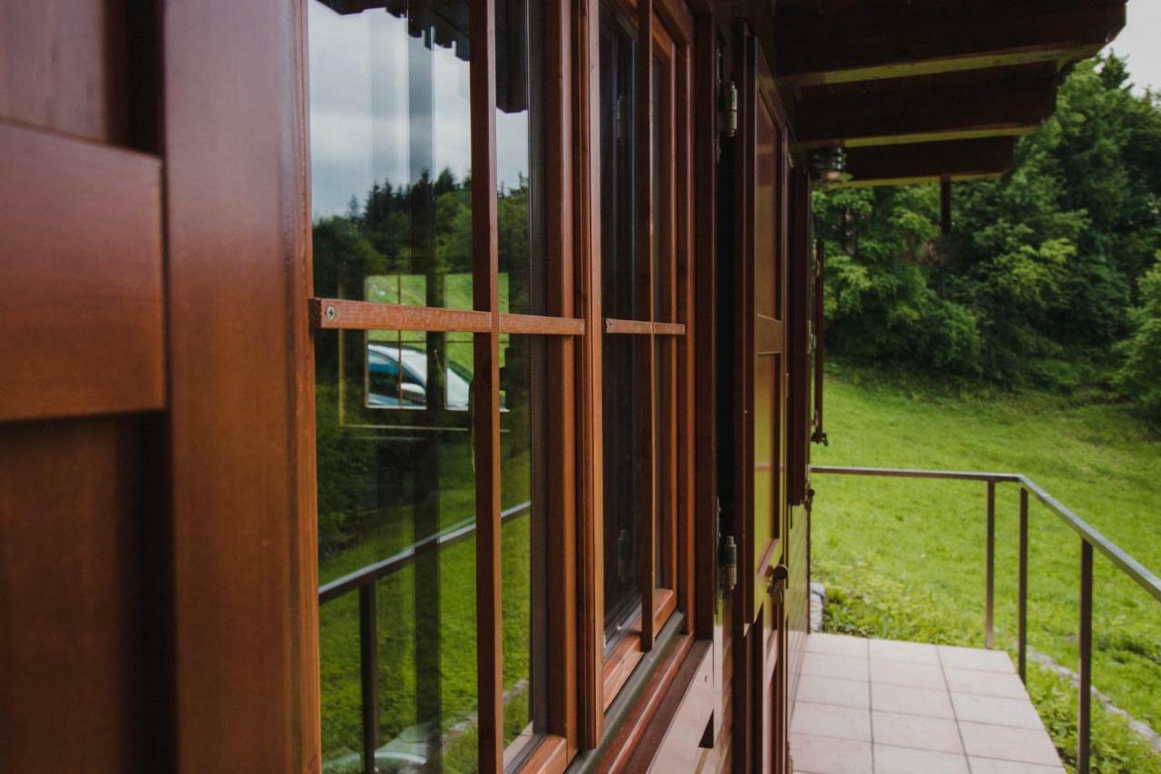 Villa Lazec Country House Pluznje Exterior foto